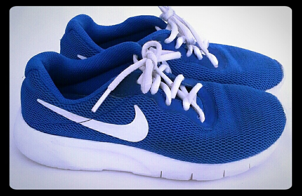 Nike size 2.5 little boy